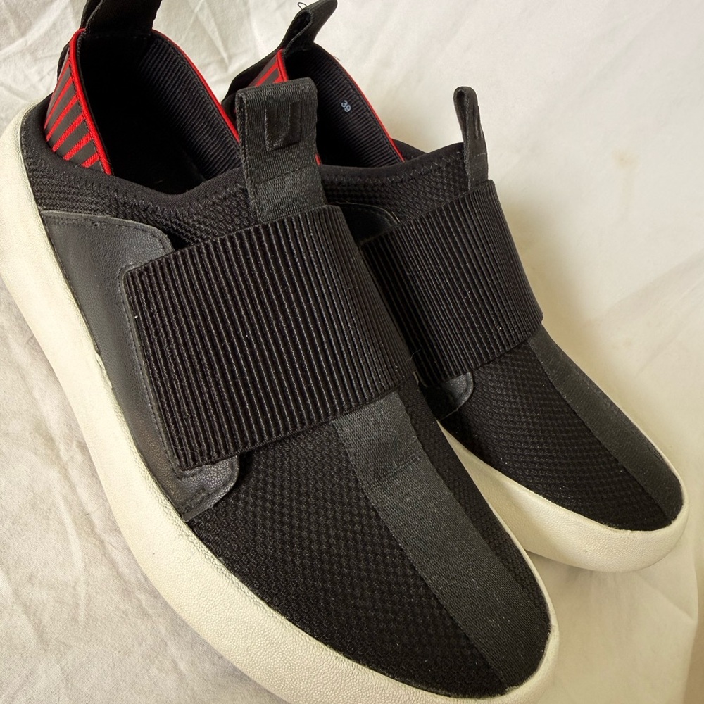 United Nude Black Slip-On Sneakers with Red Accent - Picture 3 of 7